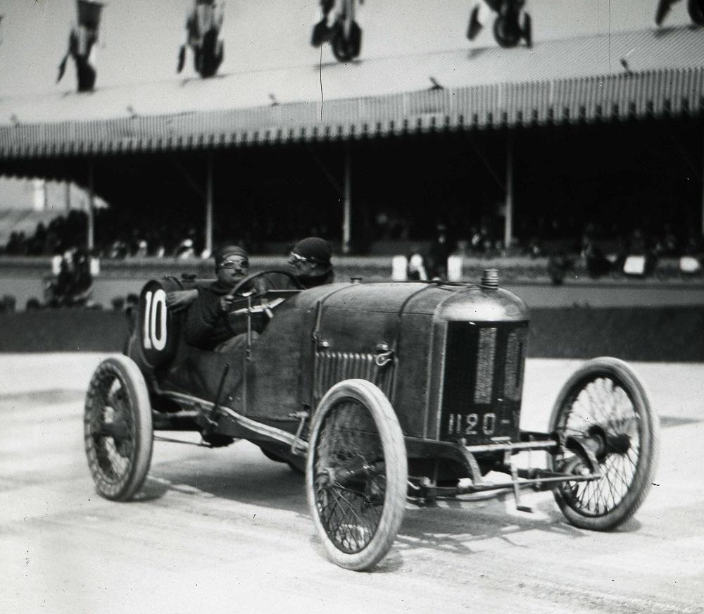 Guyot in front of the tribunes